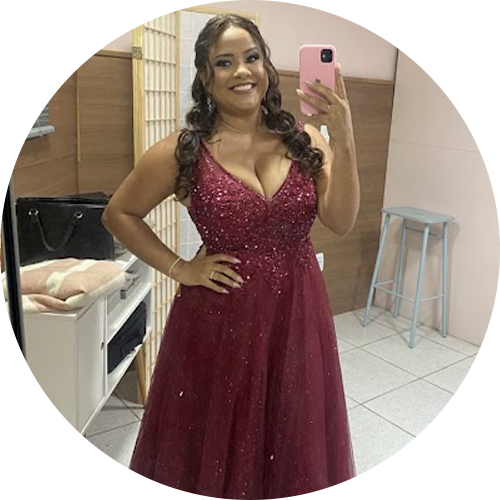 Eu amei meu vestido, ficou perfeito e eu não poderia ter escolhido outro. As meninas foram super atenciosas e pacientes comigo. Super indico!